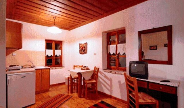 Andrea Sofi Guesthouse Dimitsana Esterno foto