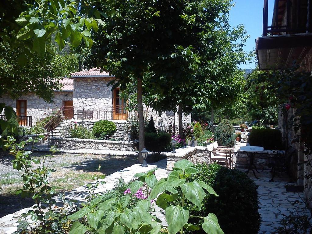 Andrea Sofi Guesthouse Dimitsana Esterno foto
