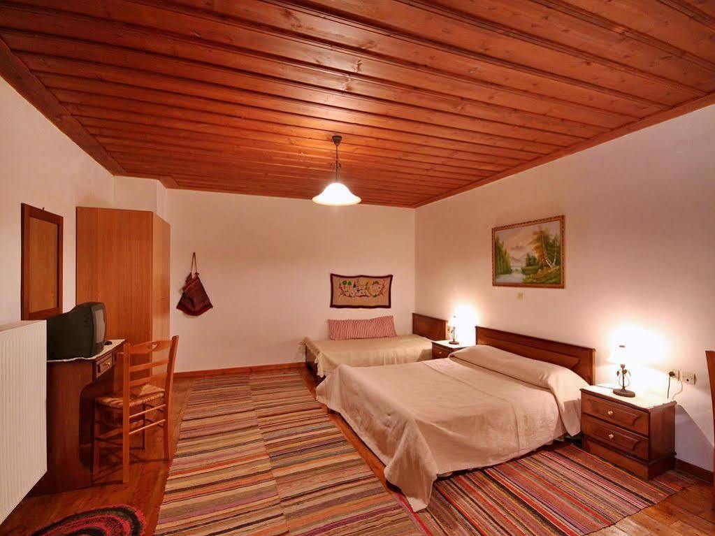 Andrea Sofi Guesthouse Dimitsana Esterno foto