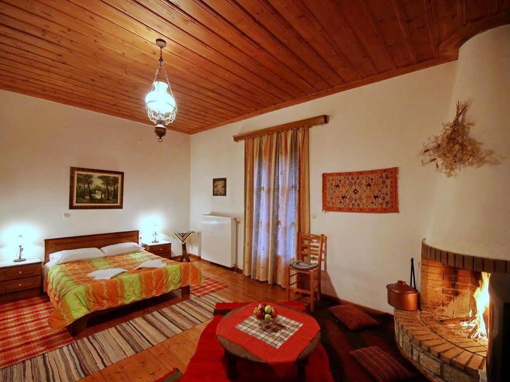 Andrea Sofi Guesthouse Dimitsana Esterno foto